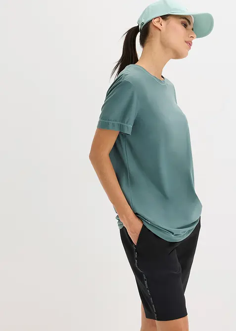Ultrasoftes Sport-Shirt, schnelltrocknend in grün von vorne (im Anschnitt) - bonprix