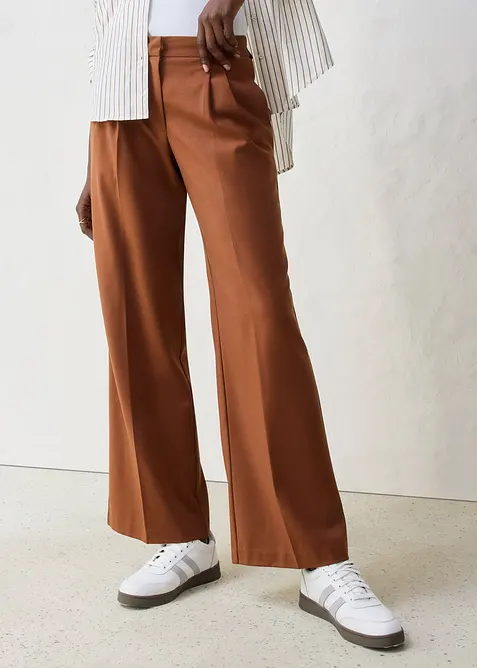 Wollhose mit Bundfalten in braun von vorne - bonprix
