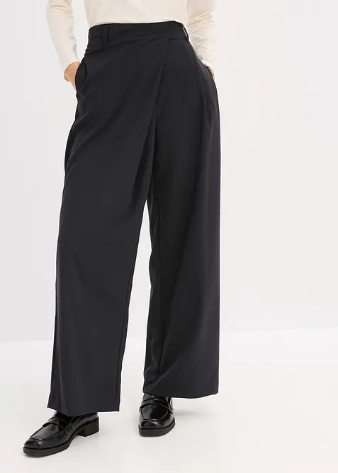 Marlenehose aus fließendem Viskose-Mix in schwarz von vorne - bonprix