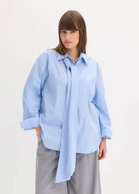 Schluppenbluse aus reiner Baumwolle in blau von vorne (im Anschnitt) - bonprix