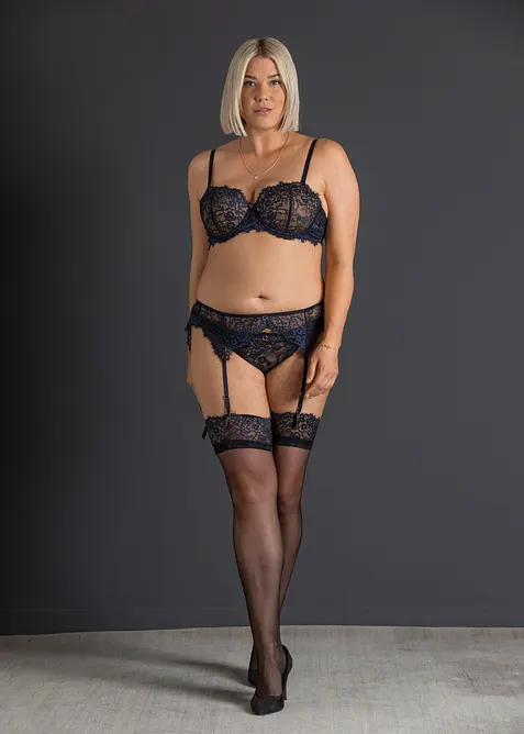 Strapsstrümpfe mit Spitze 20 DEN in schwarz im Look von vorne (Totalaufnahme) - bonprix