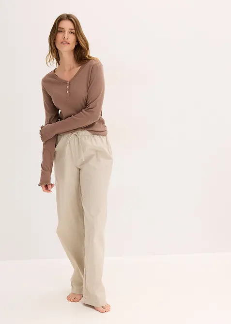 Pyjama mit gewebter Hose in braun von vorne (Totalaufnahme) - bonprix