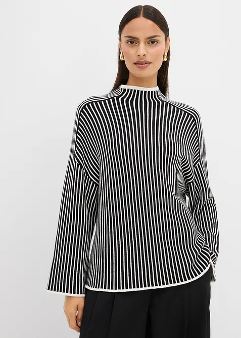 Oversize-Pullover aus softem Viskose-Mix in schwarz von vorne (im Anschnitt) - bonprix