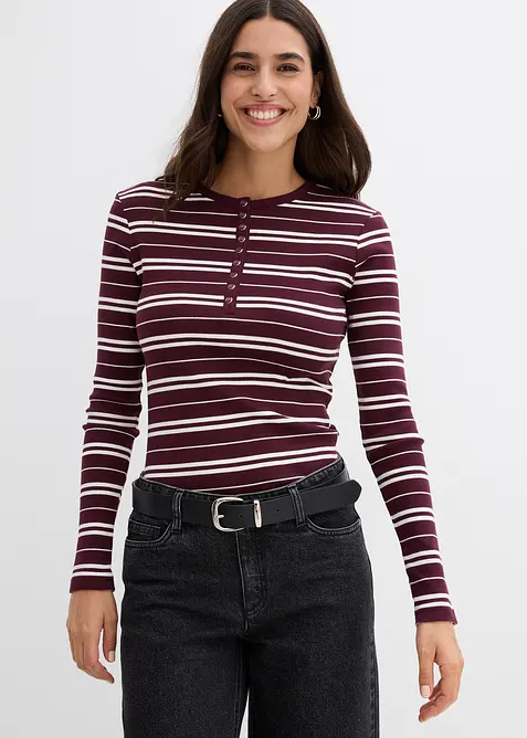 Geripptes Langarmshirt aus Bio-Baumwollmix in rot von vorne (im Anschnitt) - bonprix