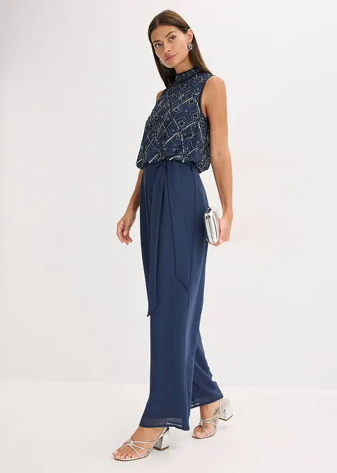 Overall mit Perlenstickerei in blau im Look von vorne (Totalaufnahme) - bonprix