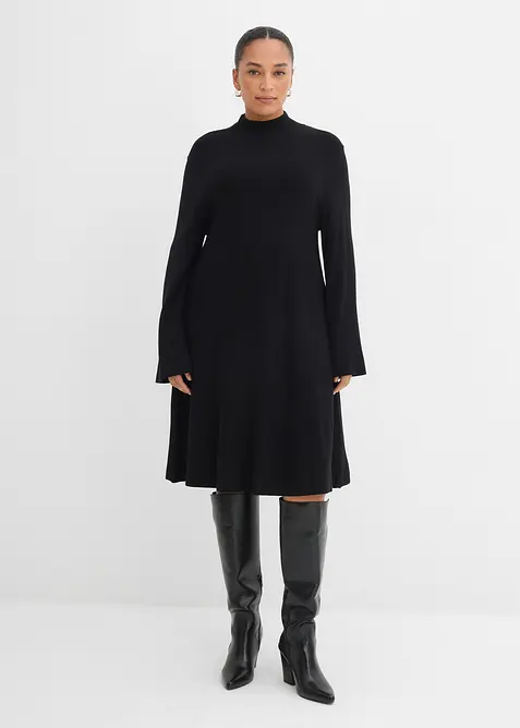 Strickkleid aus softem Viskose-Mix in schwarz von vorne (Totalaufnahme) - bonprix