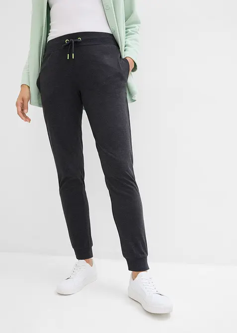 Jogginghose mit elastischen Bund in schwarz von vorne - bonprix