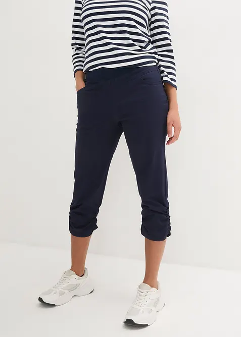 Capri-Hose aus Baumwoll-Mix in blau von vorne - bonprix