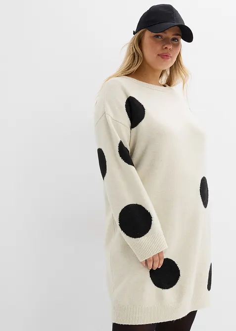 Oversize Strickkleid mit Punkten in beige von vorne (Totalaufnahme) - bonprix