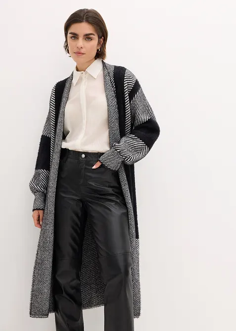 Strickmantel in schwarz von vorne (im Anschnitt) - bonprix