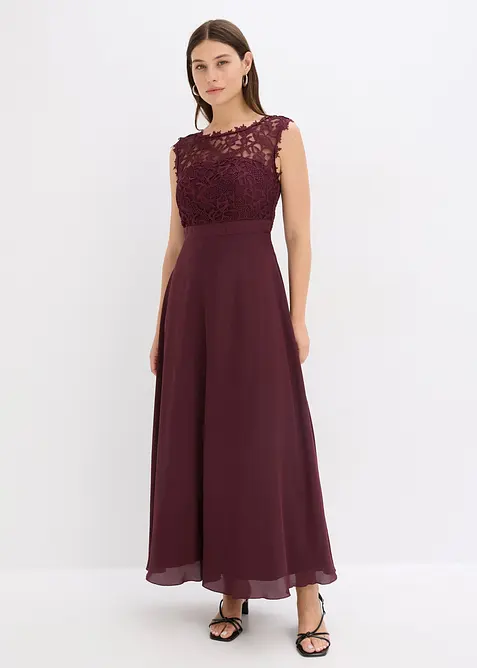 Maxikleid mit Spitze in rot von vorne (Totalaufnahme) - bonprix