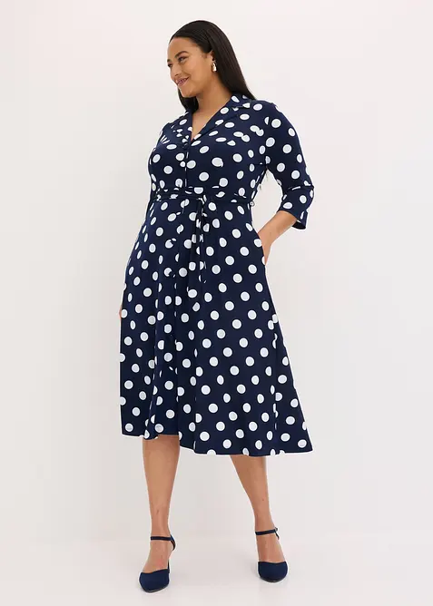 Hemdblusenkleid mit Bindeband (2-tlg.Set) in blau von vorne (Totalaufnahme) - bonprix