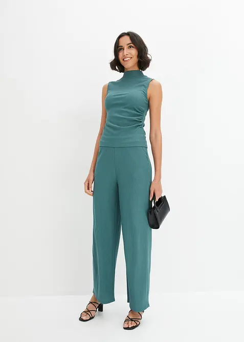 Shirt und Hose (2tlg.Set) aus strukturiertem Crêpe in grün im Look von vorne (Totalaufnahme) - bonprix