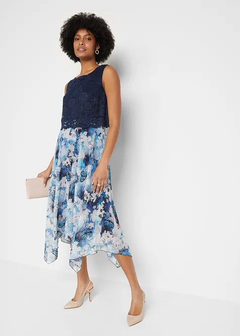 Chiffonkleid mit feiner Spitze in blau im Look von vorne (Totalaufnahme) - bonprix