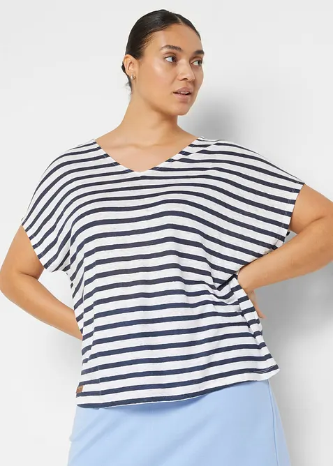 Shirt aus reinem Leinen mit Fledermausärmeln in blau von vorne (im Anschnitt) - bonprix