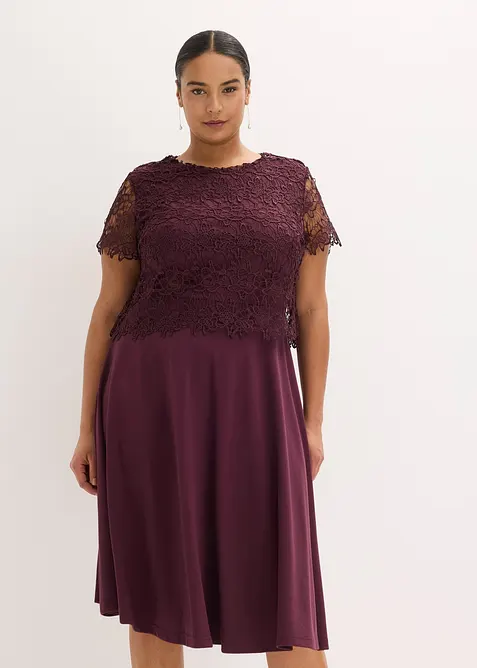 Midikleid mit Spitze in rot von vorne (Totalaufnahme) - bonprix