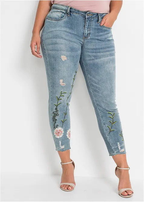 Skinny-Jeans Low Waist, cropped in blau von vorne - bonprix