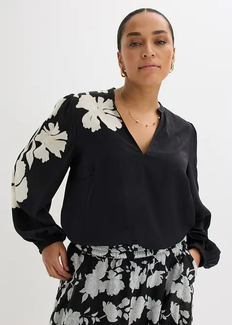 Tunikabluse aus fließendem Satin in schwarz von vorne (im Anschnitt) - bonprix