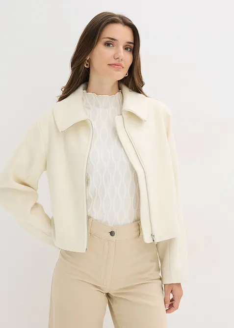 Gefütterte Oversize Jacke in weiß von vorne (im Anschnitt) - bonprix