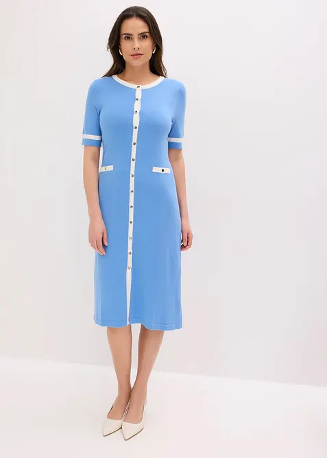 Strickkleid mit Viskose in blau von vorne (Totalaufnahme) - bonprix