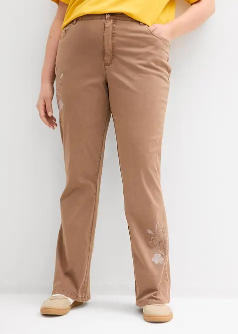 Bootcut-Hose mit Stickerei aus elastischem Baumwoll-Mix in braun von vorne - bonprix
