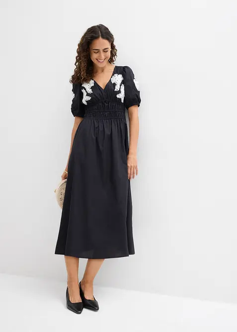 Midikleid mit Stickerei in schwarz im Look von vorne (Totalaufnahme) - bonprix