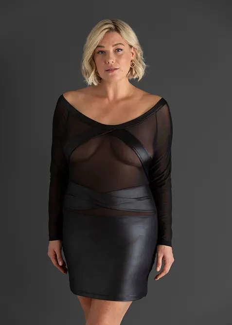 Kleid mit Wetlook in schwarz von vorne (Totalaufnahme) - bonprix