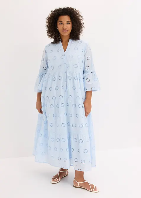 Midikleid aus reiner Baumwolle mit Lochstickerei in blau von vorne (Totalaufnahme) - bonprix