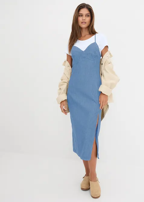 Jeanskleid mit Schlitz in blau im Look von vorne (Totalaufnahme) - bonprix