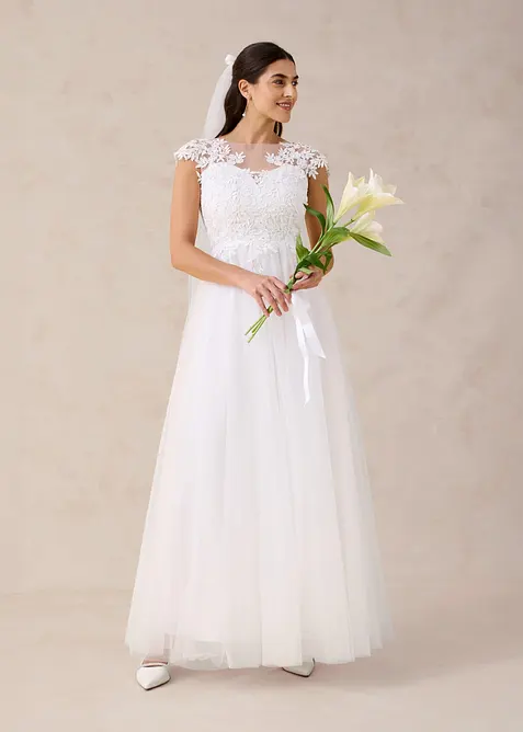 Brautkleid aus zartem Tüll mit Spitze in weiß im Look von vorne (Totalaufnahme) - bonprix