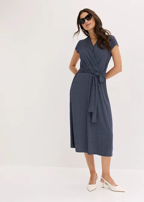 Midikleid aus fließendem Viskose-Mix in blau im Look von vorne (Totalaufnahme) - bonprix