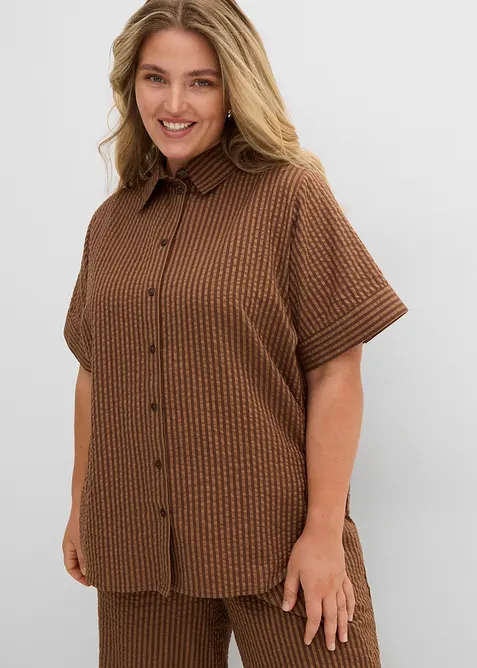 Seersucker-Hemdbluse aus reiner Baumwolle in braun von vorne (im Anschnitt) - bonprix