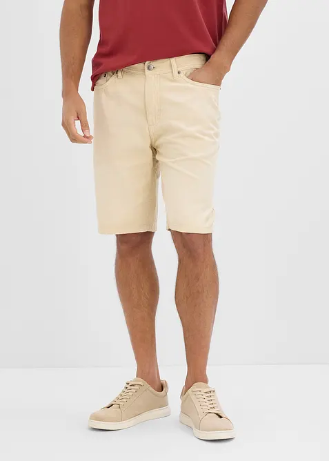 Leichte Bermuda mit Dehnbund aus colored Denim, Regular Fit in beige von vorne - bonprix