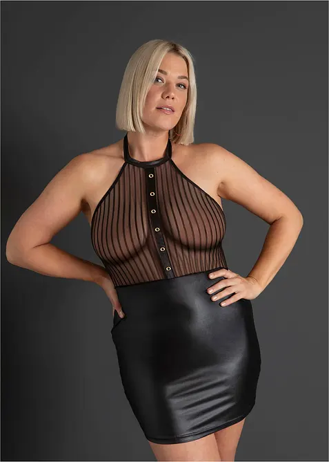 Neckholderkleid mit Wetlook in schwarz von vorne (Totalaufnahme) - bonprix