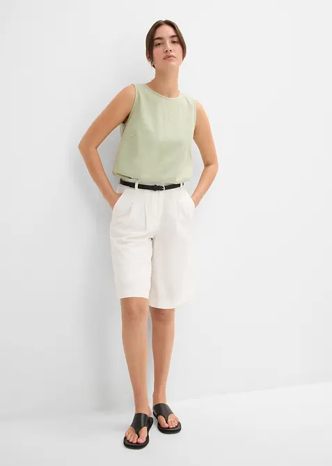 Marlene-Shorts aus Leinen-Viskose-Mix in weiß im Look von vorne (Totalaufnahme) - bonprix