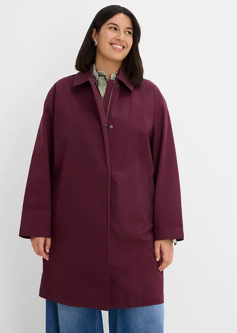 Wasserabweisender Trenchcoat, Oversized in rot von vorne (Totalaufnahme) - bonprix