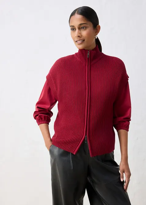 Strick-Weste aus weichem Woll-Mix in rot von vorne (im Anschnitt) - bonprix