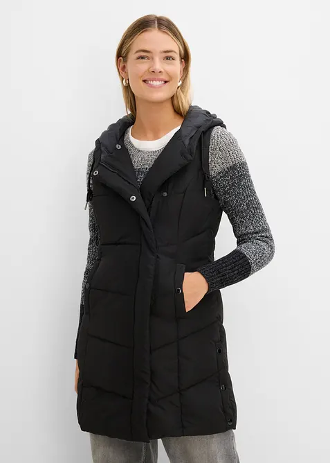 Steppweste aus recyceltem Polyester in schwarz von vorne (im Anschnitt) - bonprix