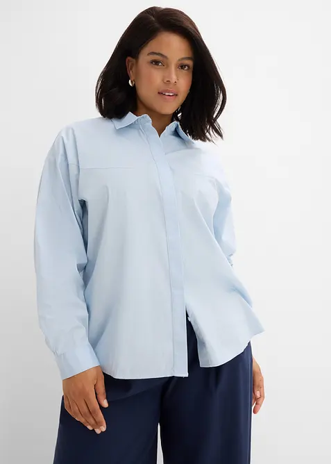 Hemdbluse aus Baumwoll-Mix in blau von vorne (im Anschnitt) - bonprix