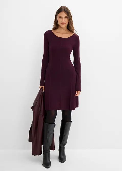 Strickkleid aus Viskose-Mix in rot im Look von vorne (Totalaufnahme) - bonprix