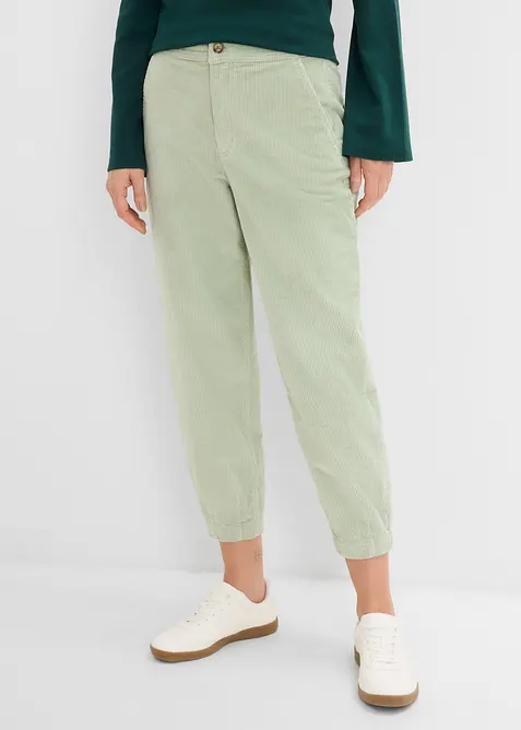 Cordhose in Barellform in grün von vorne - bonprix