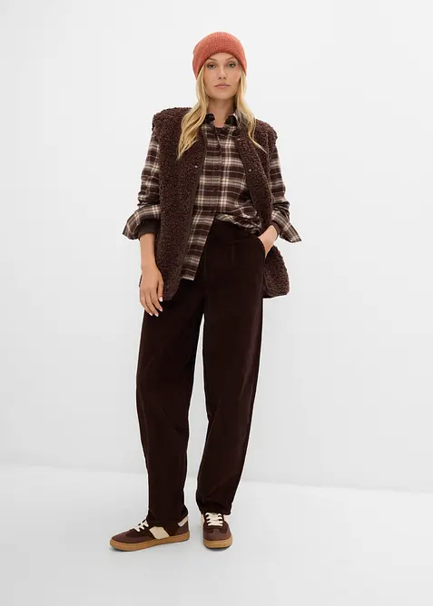 Teddy-Weste in braun im Look von vorne (Totalaufnahme) - bonprix