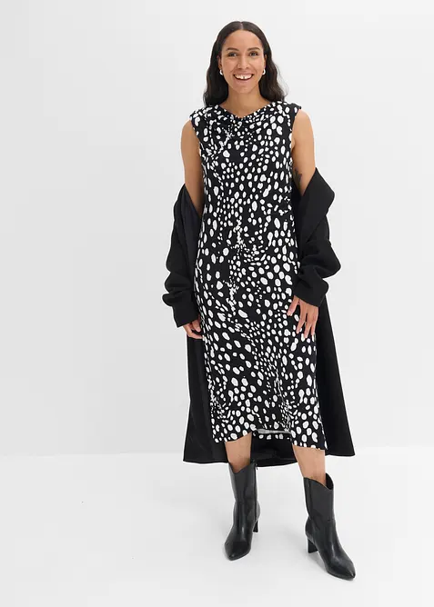 Jerseykleid aus softem Viskose-Mix in schwarz im Look von vorne (Totalaufnahme) - bonprix