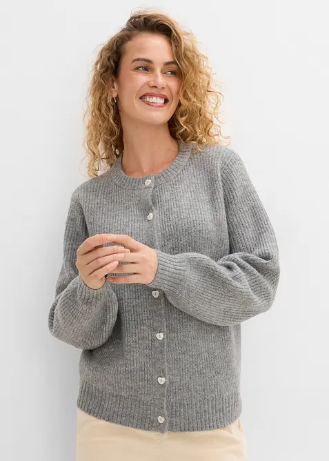 Strickjacke mit Herzknöpfen in grau von vorne (im Anschnitt) - bonprix
