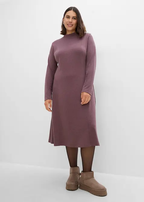 Jerseykleid in lila von vorne (Totalaufnahme) - bonprix