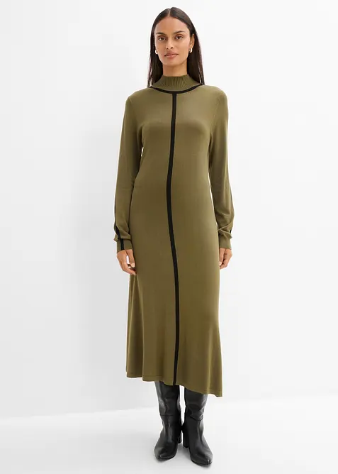 Strickkleid aus Viskose-Mix mit Kontrastdetails in grün von vorne (Totalaufnahme) - bonprix