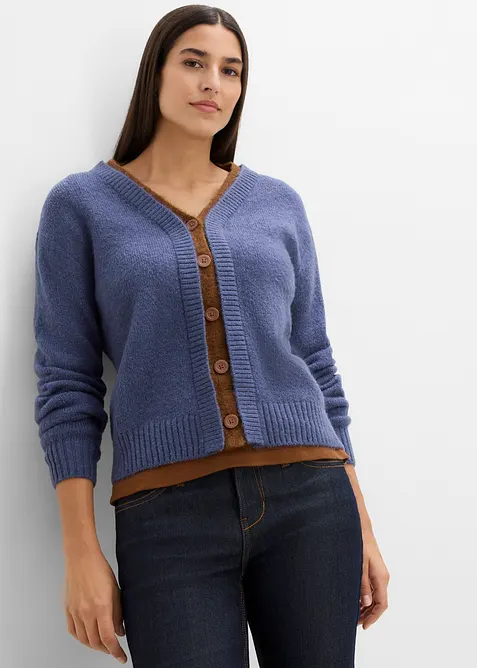 Strickjacke mit Kontrasteinsätzen in blau von vorne (im Anschnitt) - bonprix