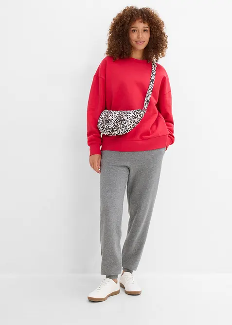 Oversize-Sweatshirt aus reiner Bio-Baumwolle in rot im Look von vorne (Totalaufnahme) - bonprix