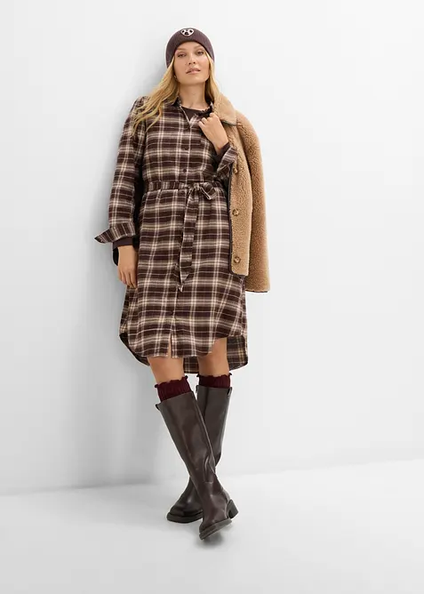 Hemdblusenkleid aus reiner Bio-Baumwolle in braun im Look von vorne (Totalaufnahme) - bonprix