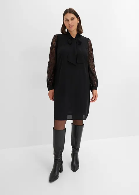 Blusenkleid mit Spitzenärmel in schwarz von vorne (Totalaufnahme) - bonprix